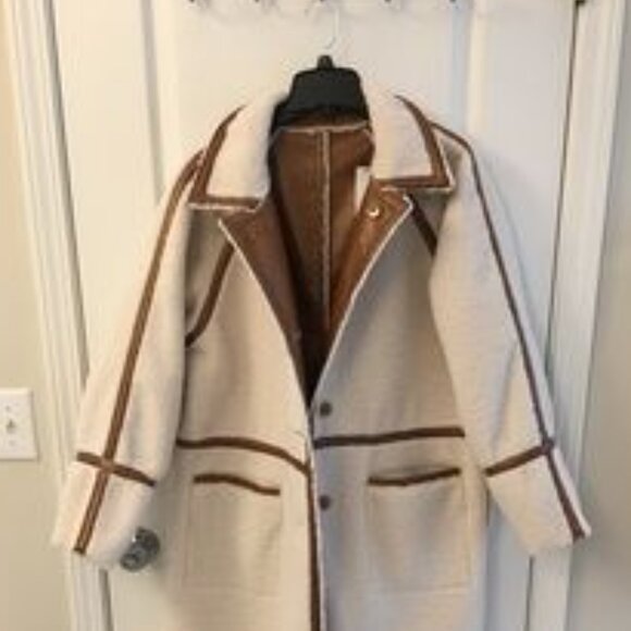 2 in 1 Reversible Coat: Brown Leather and Off-White Sherpa / Teddy - Picture 8 of 13